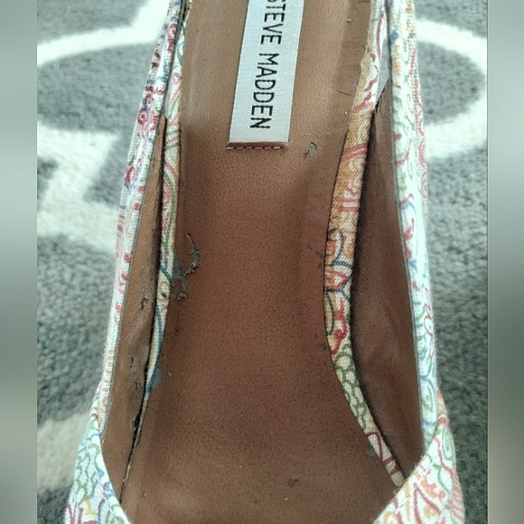 Steve Madden "Crest" Floral Paisley Peep Toe Cork Wede Sandals - Picture 14 of 16